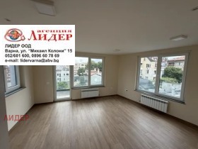 ОФИС, 71 m2
