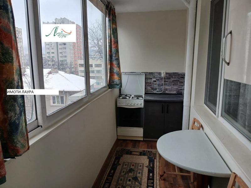 Дава под наем 2-СТАЕН, гр. Шумен, Херсон, снимка 6 - Апартаменти - 53421638