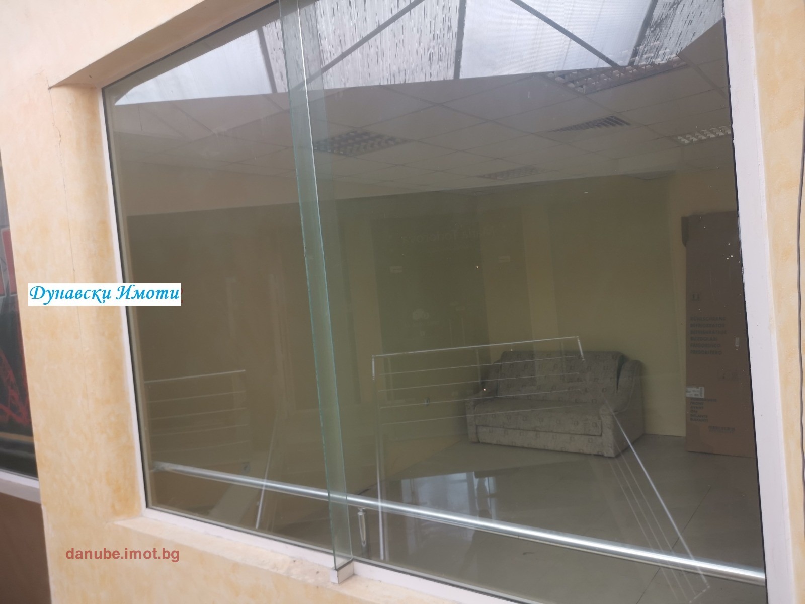 Дава под наем МАГАЗИН, гр. Русе, Родина 1, снимка 2 - Магазини - 53896703