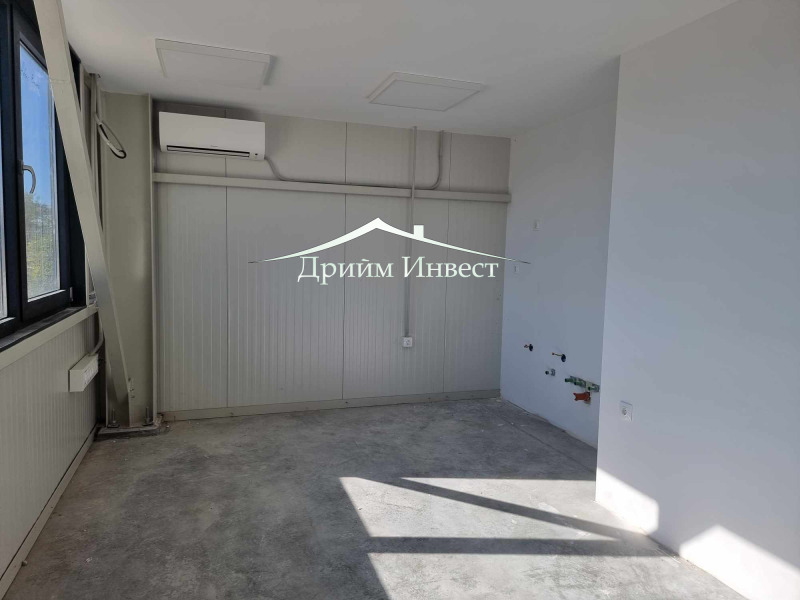 Da affittare  Magazzinaggio Plovdiv , Industrialna zona - Sever , 375 mq | 46799141 - Immagine [3]