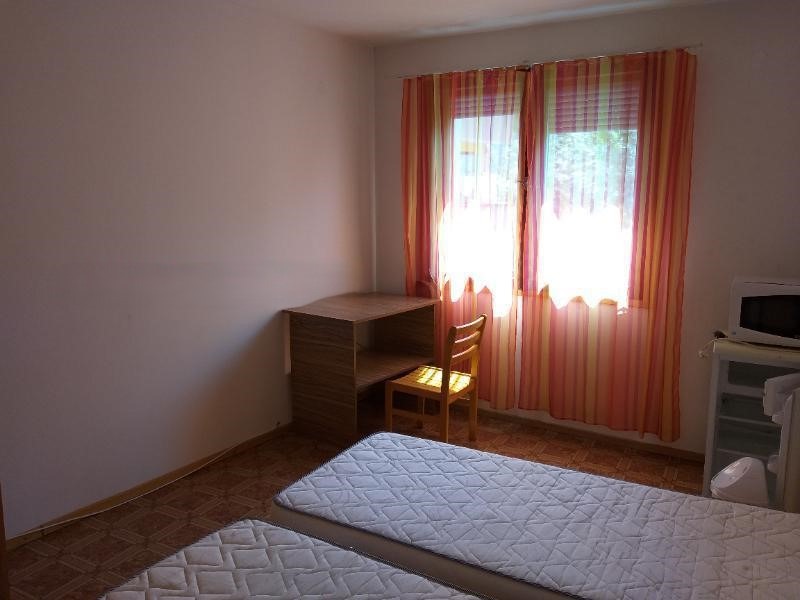 Дава под наем СТАЯ, гр. Пловдив, Център, снимка 2 - Стаи под наем - 53415037