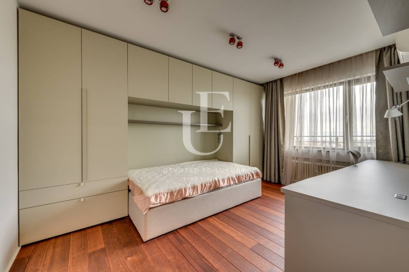 Дава под наем 4-СТАЕН, гр. София, Лозенец, снимка 8 - Апартаменти - 53501785