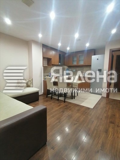Te huur  2 slaapkamers Varna , Vazrazjdane 1 , 73 m² | 79399573