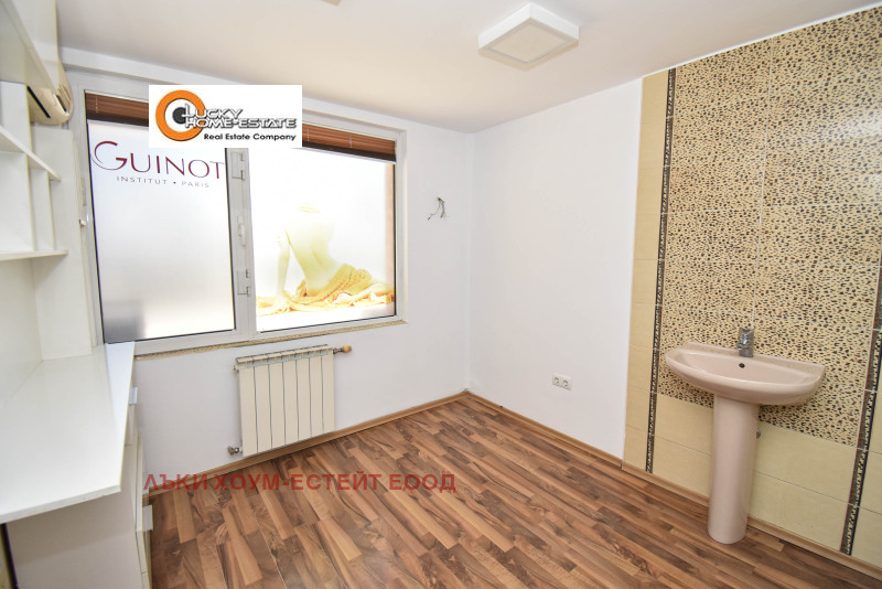 Da affittare  Ufficio Sofia , Gotse Delchev , 200 mq | 40648409 - Immagine [9]