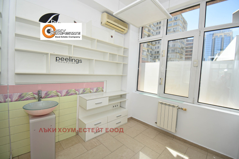 Da affittare  Ufficio Sofia , Gotse Delchev , 200 mq | 40648409 - Immagine [8]