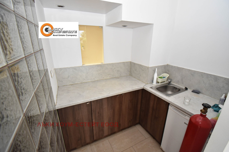 Da affittare  Ufficio Sofia , Gotse Delchev , 200 mq | 40648409 - Immagine [5]