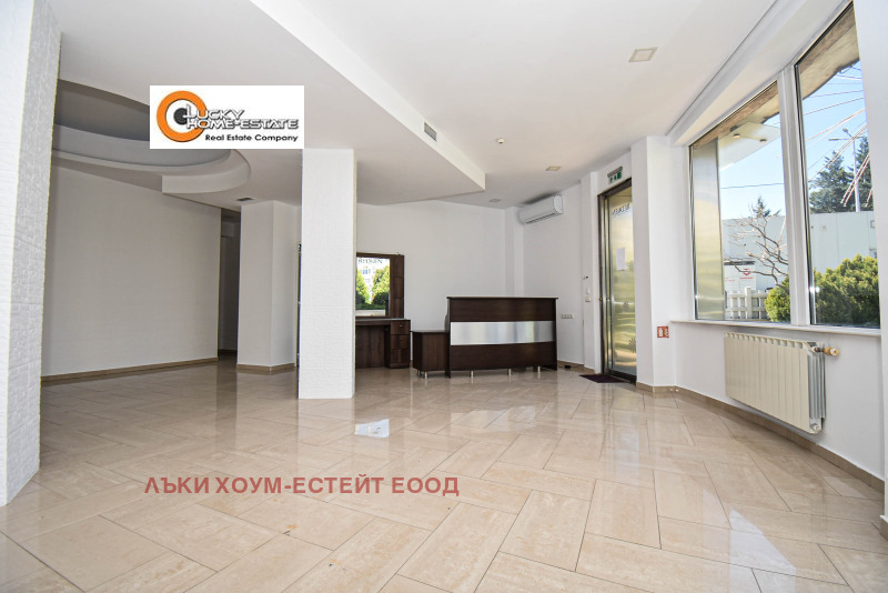 Da affittare  Ufficio Sofia , Gotse Delchev , 200 mq | 40648409 - Immagine [2]