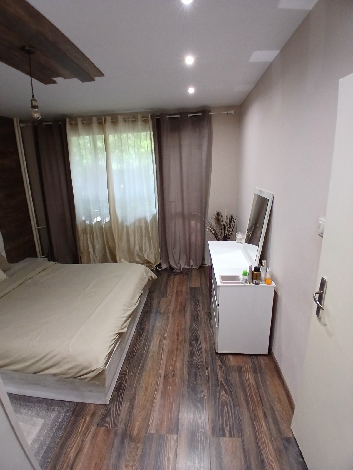 Дава под наем 3-СТАЕН, гр. София, Хиподрума, снимка 2 - Апартаменти - 55798188