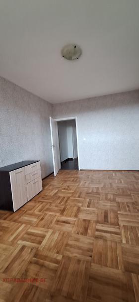 2 slaapkamers Ljulin 7, Sofia 11