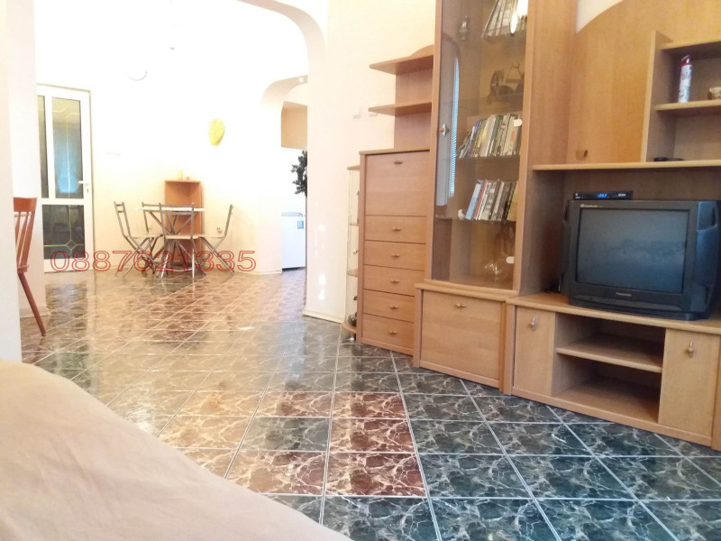 Te huur  Studio Sofia , Tsentar , 75 m² | 55873307 - afbeelding [6]