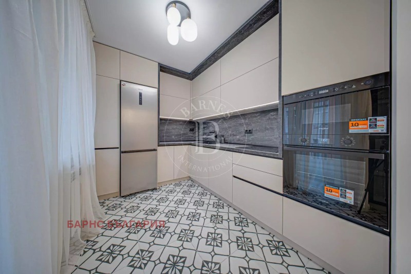 Дава под наем 3-СТАЕН, гр. София, Център, снимка 10 - Апартаменти - 53535563