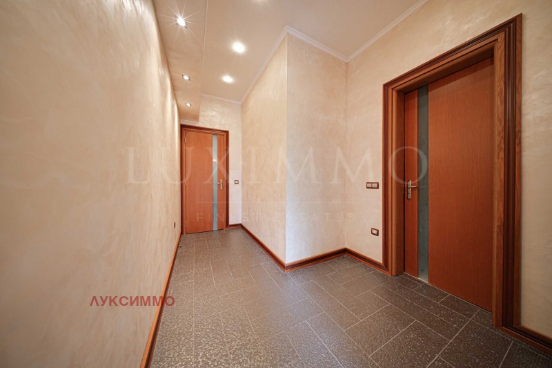 De inchiriat  3 dormitoare Sofia , Țentâr , 200 mp | 91535556 - imagine [17]