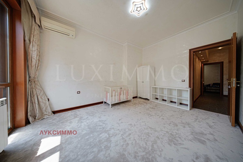 Te huur  3 slaapkamers Sofia , Tsentar , 200 m² | 91535556 - afbeelding [12]