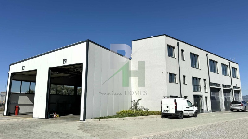 Vuokrattavana  Toimisto Sofia , Vraždebna , 220 neliömetriä | 48259509 - kuva [11]