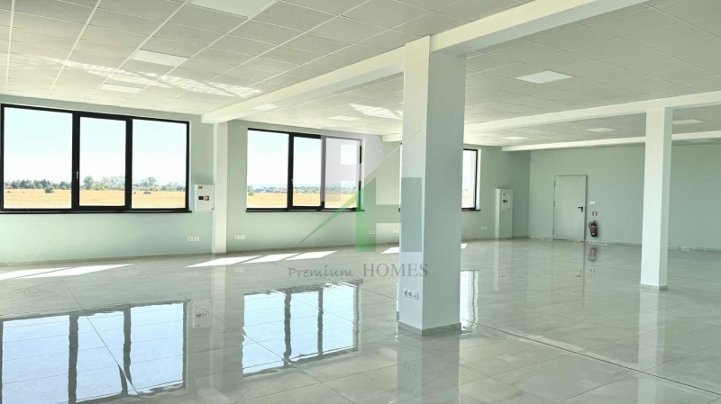 Vuokrattavana  Toimisto Sofia , Vraždebna , 220 neliömetriä | 48259509 - kuva [6]