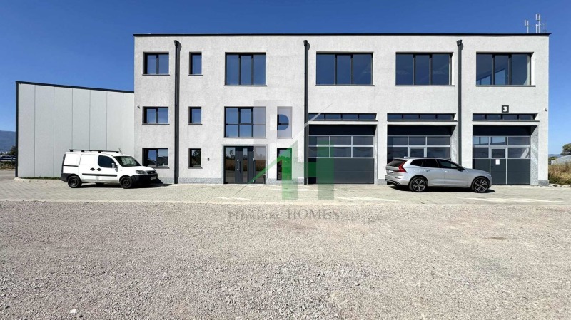 Vuokrattavana  Toimisto Sofia , Vraždebna , 220 neliömetriä | 48259509 - kuva [12]