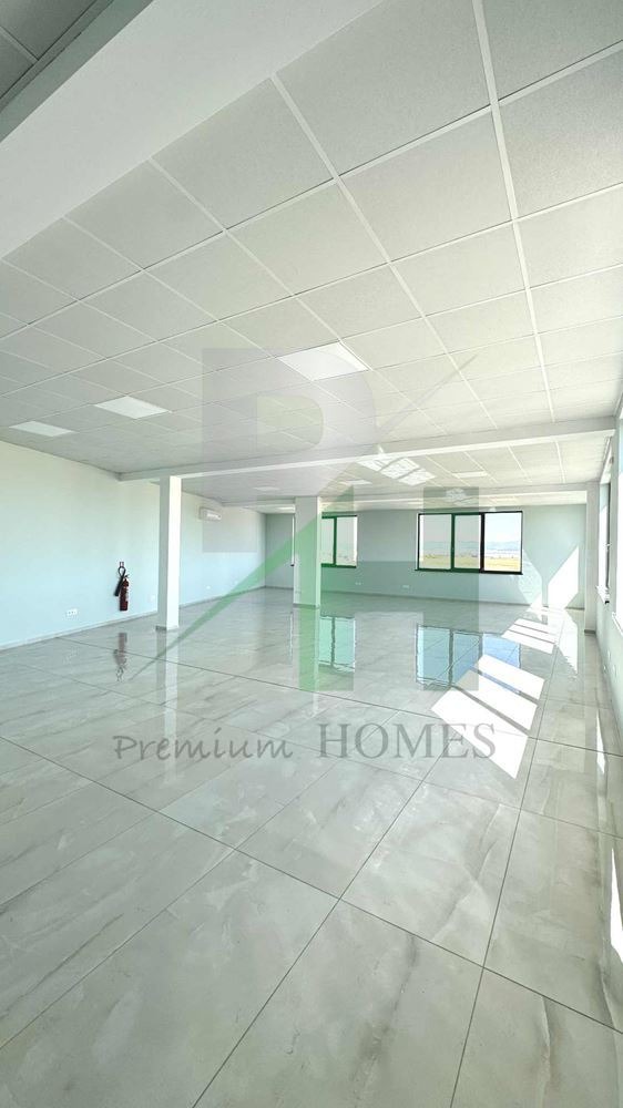Vuokrattavana  Toimisto Sofia , Vraždebna , 220 neliömetriä | 48259509 - kuva [3]