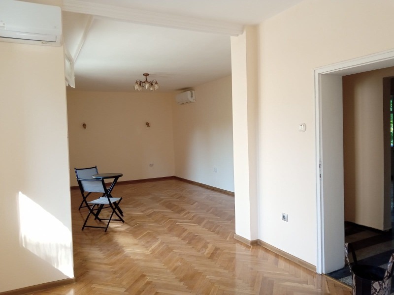 Vuokrattavana  Toimisto Plovdiv , Tsentar , 110 neliömetriä | 48602529 - kuva [4]