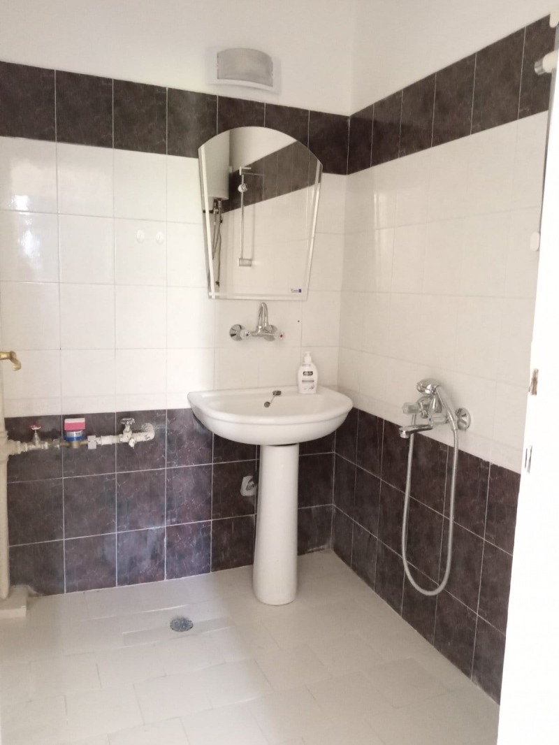 Vuokrattavana  Toimisto Plovdiv , Tsentar , 110 neliömetriä | 48602529 - kuva [13]
