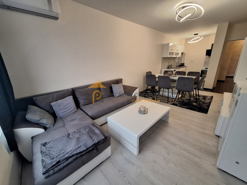 K pronájmu  2 ložnice Plovdiv , Sadijski , 120 m2 | 75596927