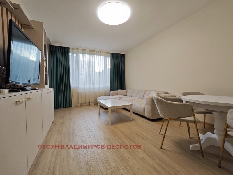 För uthyrning  2 sovrum Sofia , Krasno selo , 100 kvm | 40946293 - bild [6]