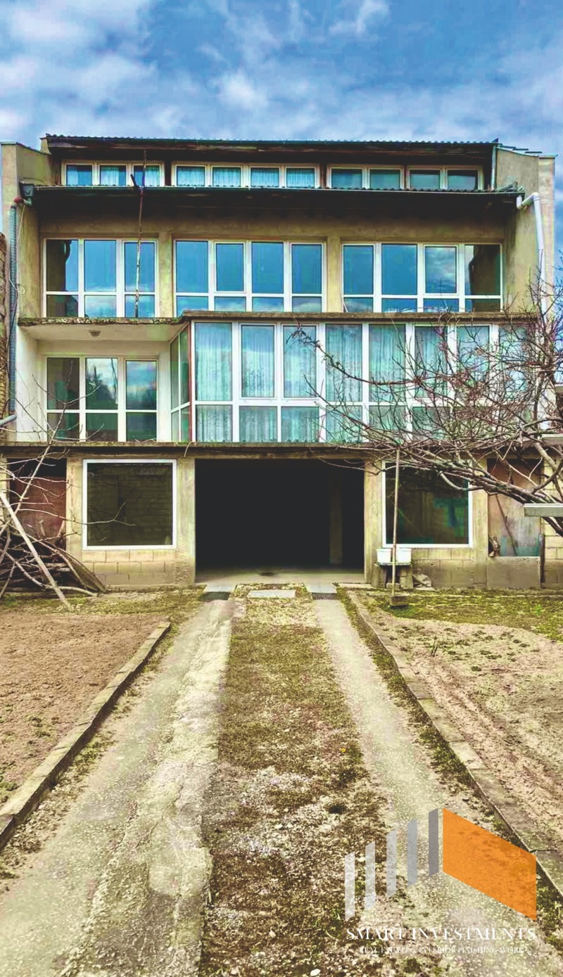 Vuokrattavana  Гараж, Паркомясто Varna , Kolhozen pazar , 80 neliömetriä | 24889180