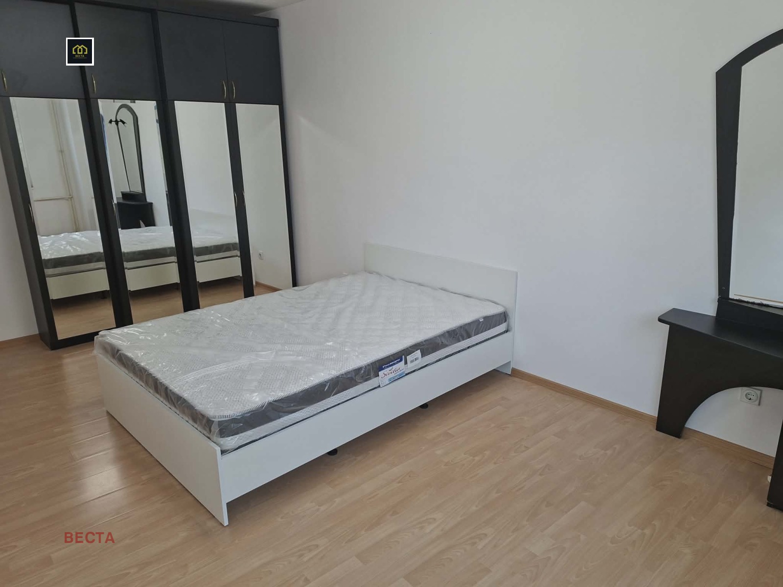 Дава под наем 2-СТАЕН, гр. София, Център