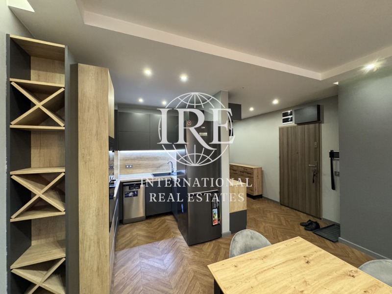 Дава под наем 3-СТАЕН, гр. Варна, Бриз, снимка 4 - Апартаменти - 53437401