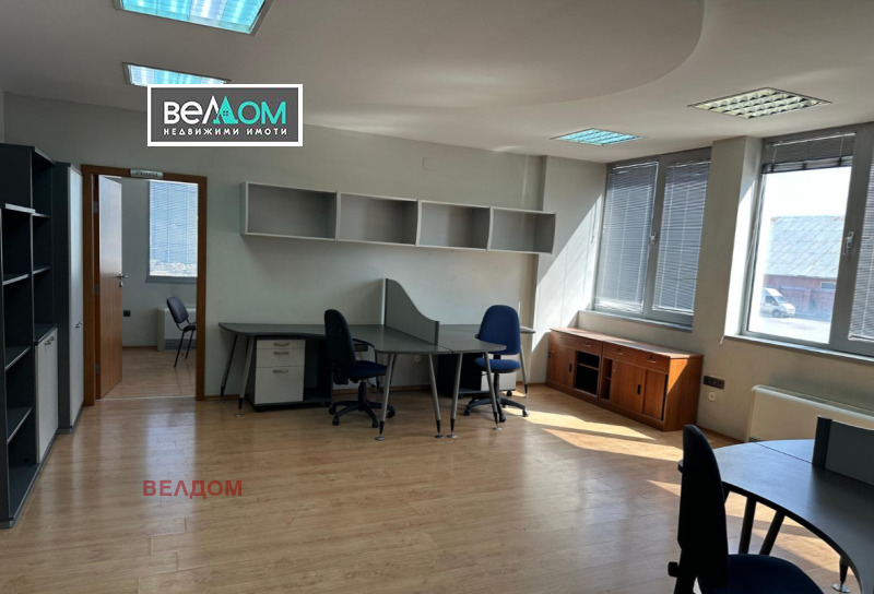 Дава под Наем ОФИС в град Варна, Западна промишлена зона - 50 кв.м / 766.94 € » 1 500 лв., ВЕЛДОМ