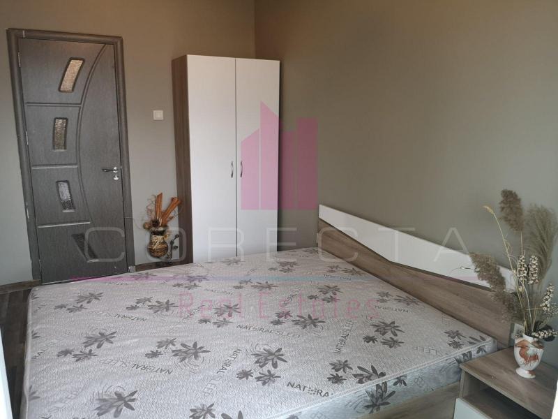 Дава под наем  2-стаен град Русе , Ялта , 70 кв.м | 84473645