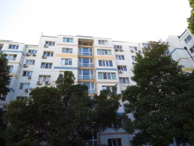 Многостайни апартаменти под наем в град Бургас, Изгрев - изображение 2 
