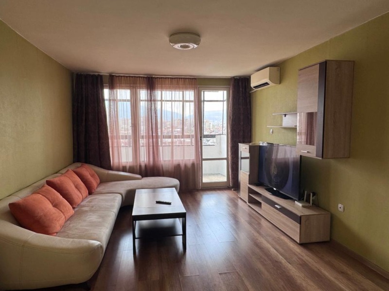 En renta  1 dormitorio Sofia , Jipodruma , 70 metros cuadrados | 15603186
