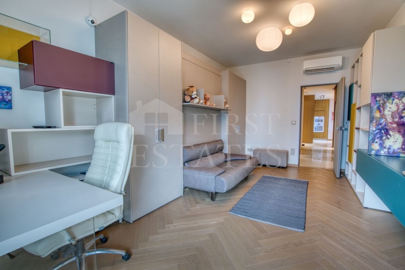 K pronájmu  2 ložnice Sofia , Chladilnika , 190 m2 | 70525563 - obraz [16]