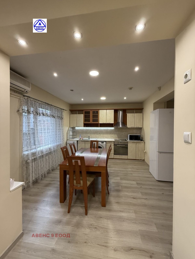 A louer  3+ chambres Pleven , Chirok tsentar , 135 m² | 93255724