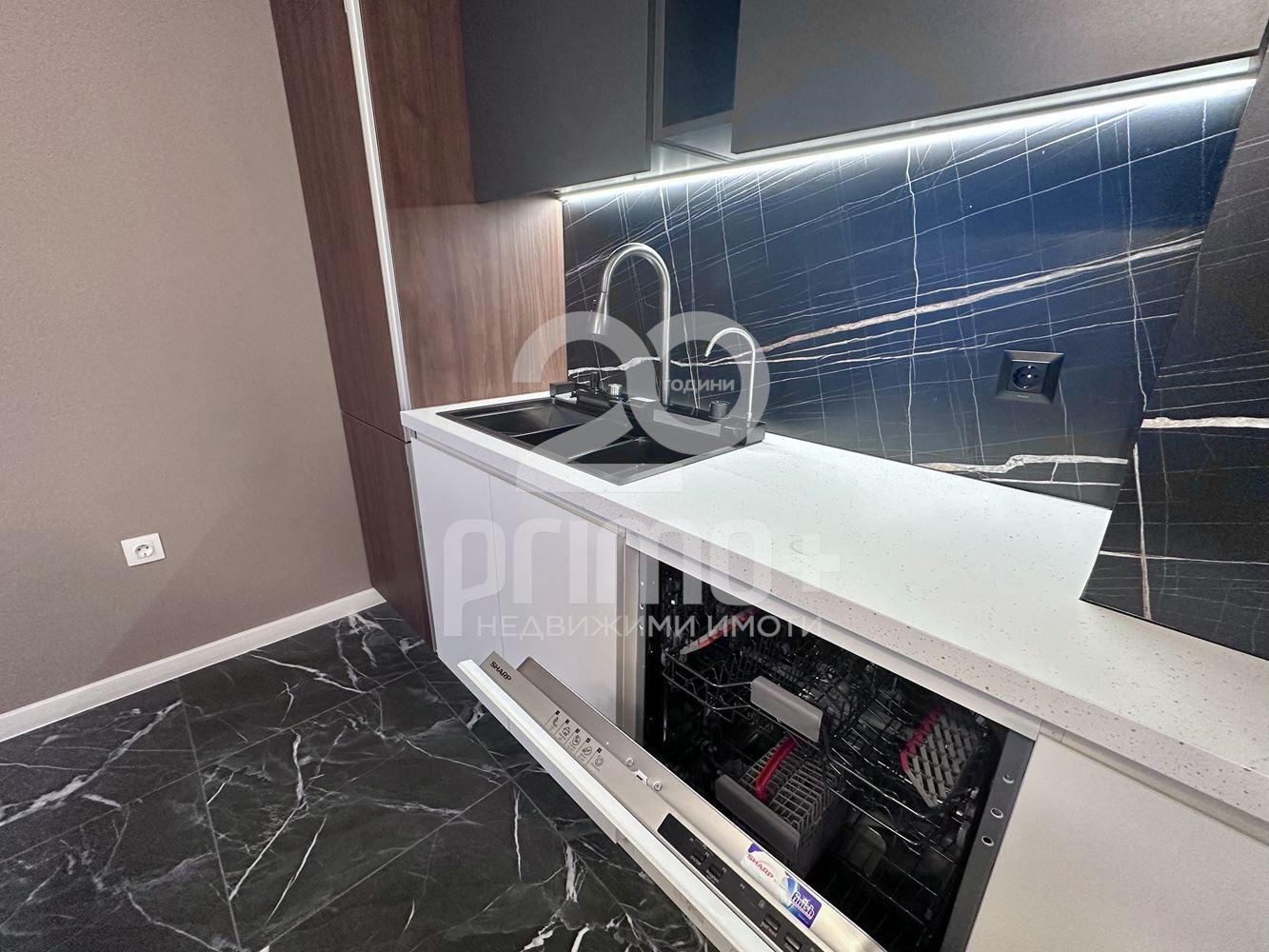 Дава под наем 4-СТАЕН, гр. София, Кръстова вада, снимка 2 - Апартаменти - 53673809