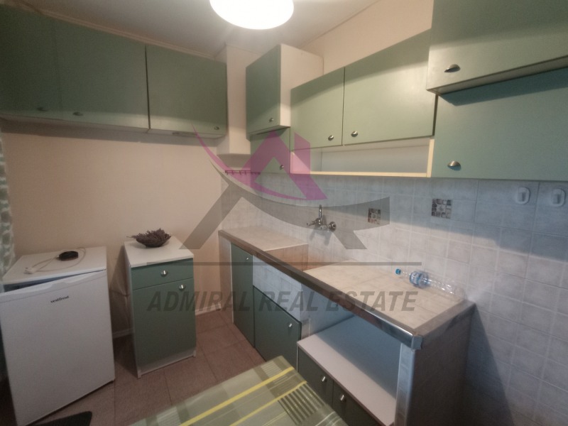 Дава под нем  2-стаен, град Варна, Младост 1 •  200 EUR • ID 83538408 — holmes.bg - [1] 