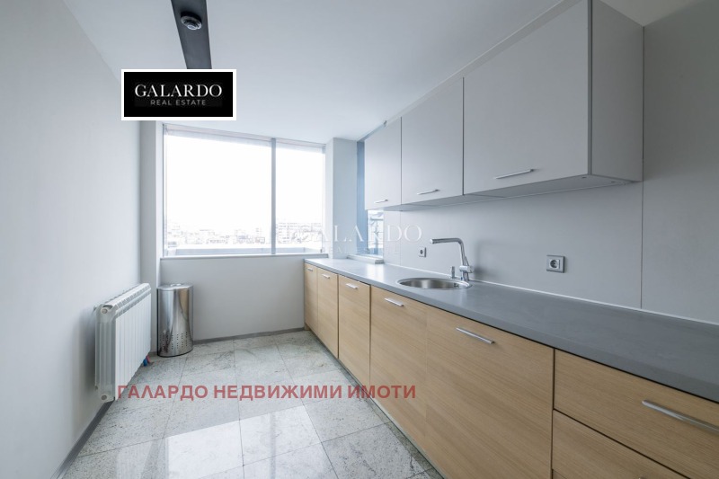 Дава под наем  Офис град София , Стрелбище , 382 кв.м | 28552850 - изображение [12]