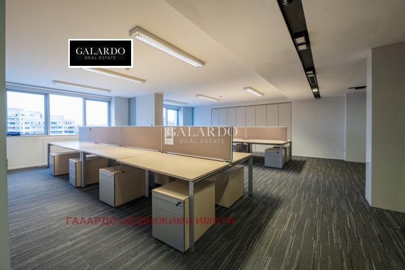Дава под наем  Офис град София , Стрелбище , 382 кв.м | 28552850