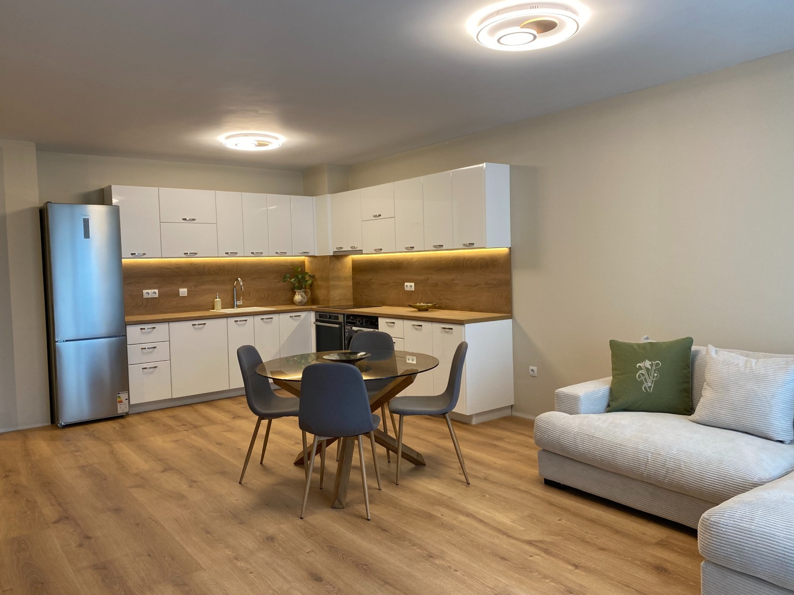 Дава под наем 2-СТАЕН, гр. София, Манастирски ливади, снимка 2 - Апартаменти - 54038573