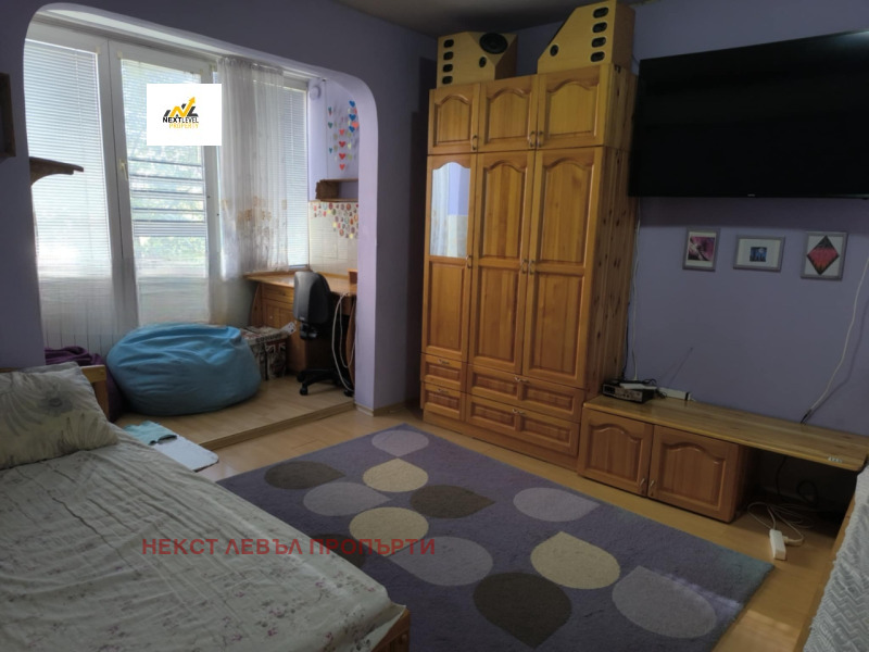 Para alugar  2 quartos Sofia , Krasno selo , 75 m² | 45016038 - imagem [2]