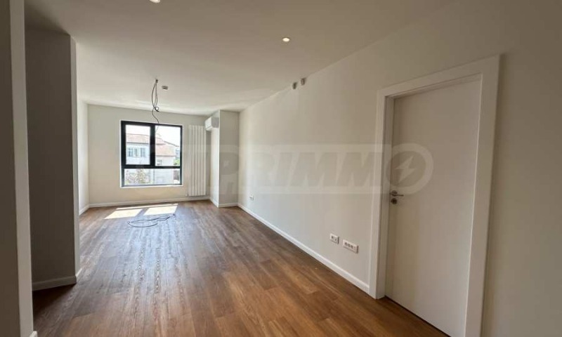De inchiriat  Birou Sofia , Vitoșa , 111 mp | 28554110 - imagine [6]