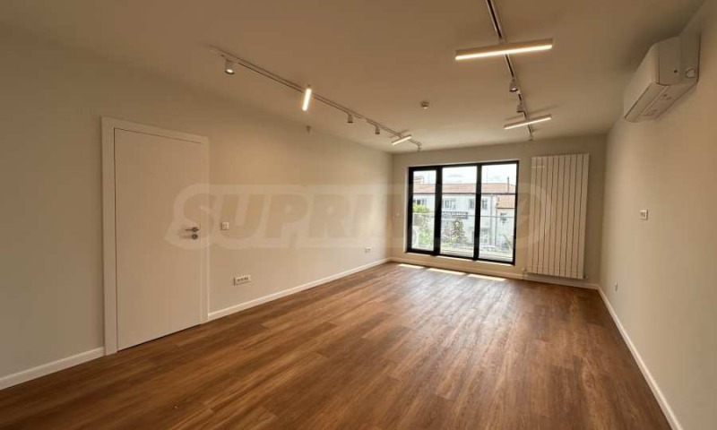 De inchiriat  Birou Sofia , Vitoșa , 111 mp | 28554110 - imagine [2]