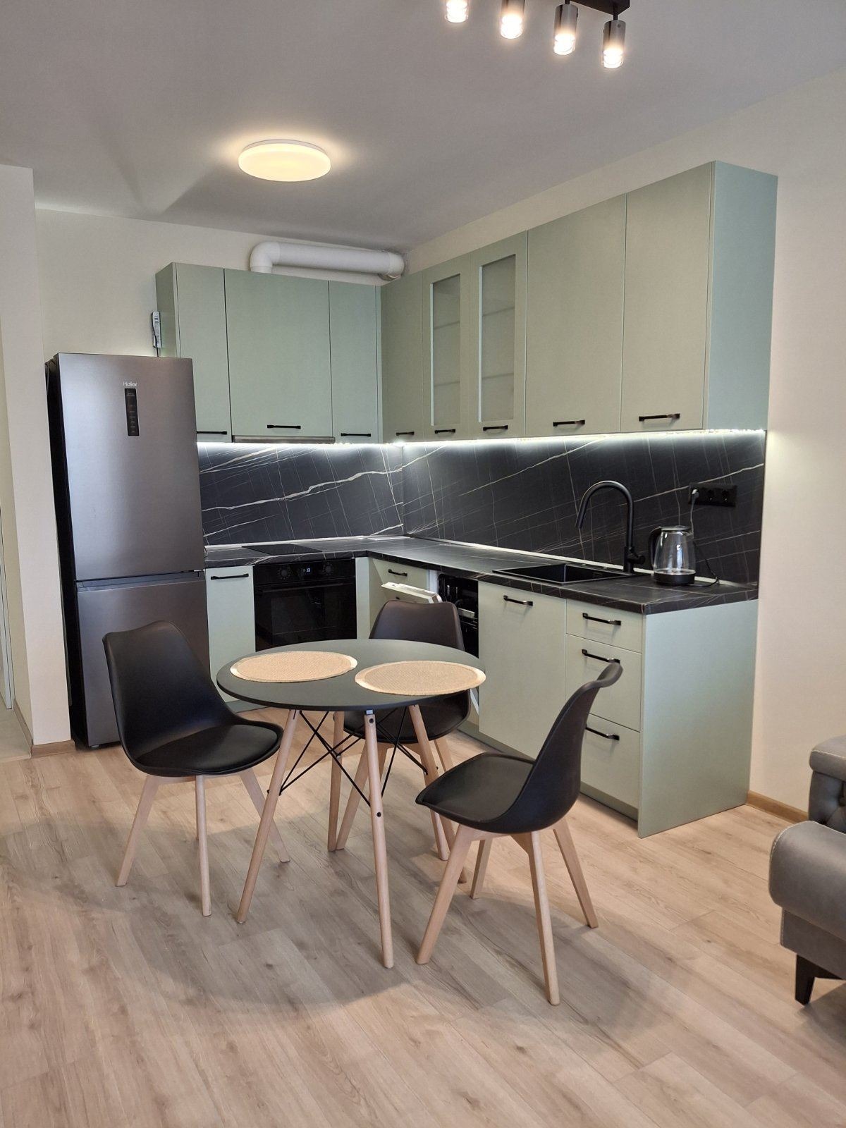 Дава под наем 2-СТАЕН, гр. София, Кръстова вада, снимка 3 - Апартаменти - 53619250