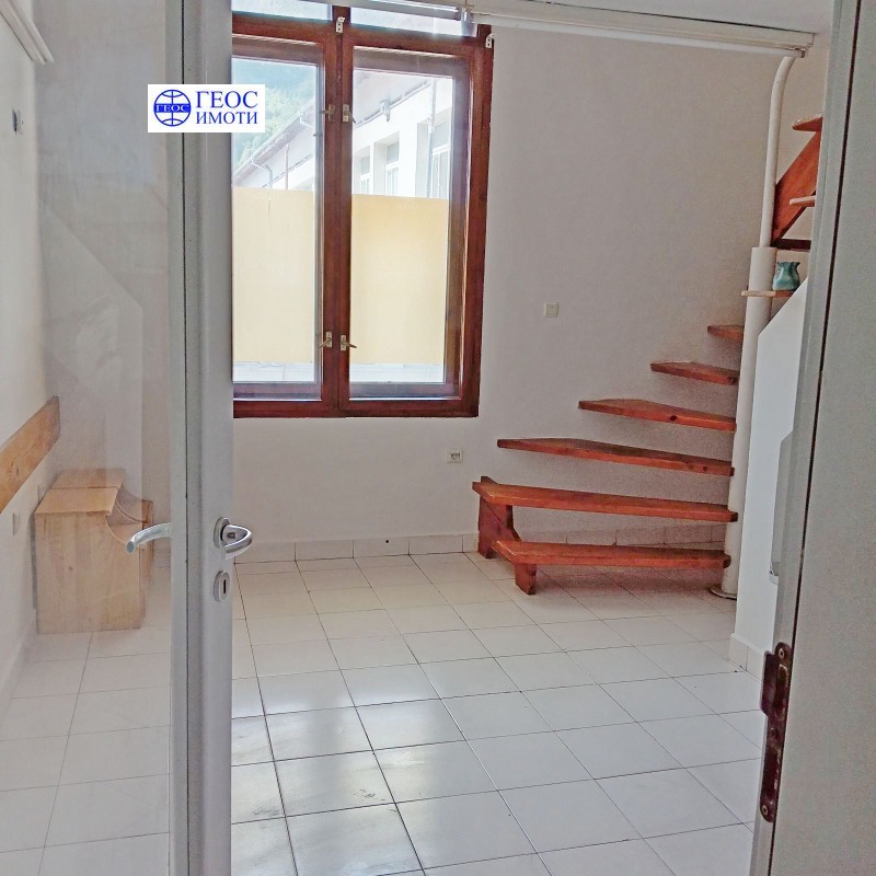 Дава под Наем ОФИС в град Смолян, Стар център - 50 кв.м / 178 € » 348.14 лв., ГЕОС ИМОТИ ЕООД