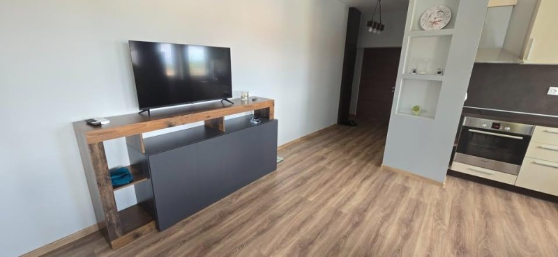 Kiadó  Stúdió Sofia , Bankja , 38 négyzetméter | 93096252 - kép [3]