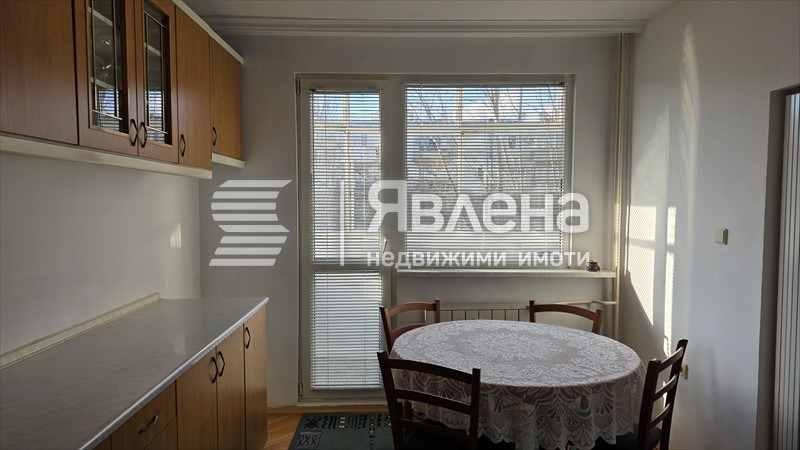 Дава под наем 3-СТАЕН, гр. София, Гоце Делчев, снимка 4 - Апартаменти - 54419271
