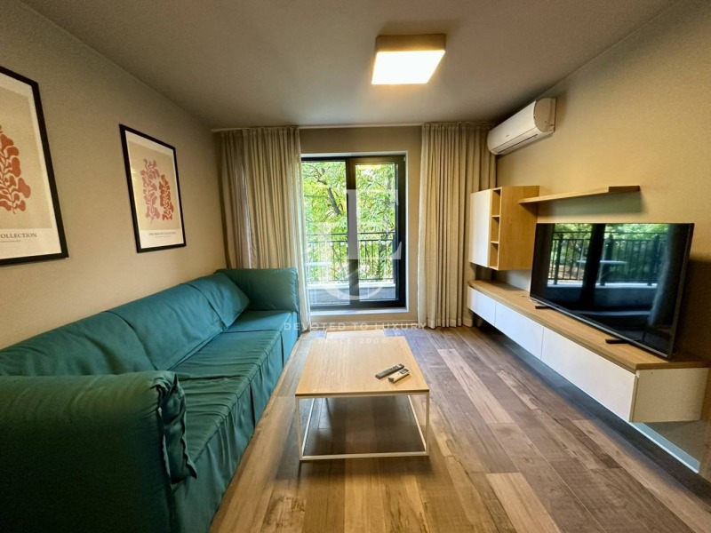 Kiadó  1 hálószoba Sofia , Centar , 65 négyzetméter | 72791301