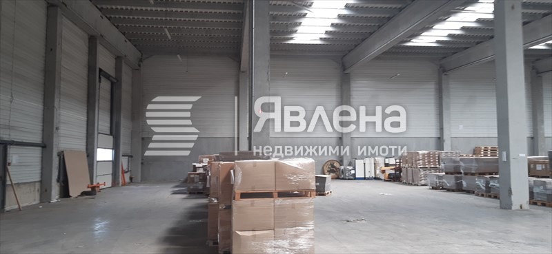 Дава под наем  Пром. помещение град Пловдив , Индустриална зона - Север , 2000 кв.м | 58921471