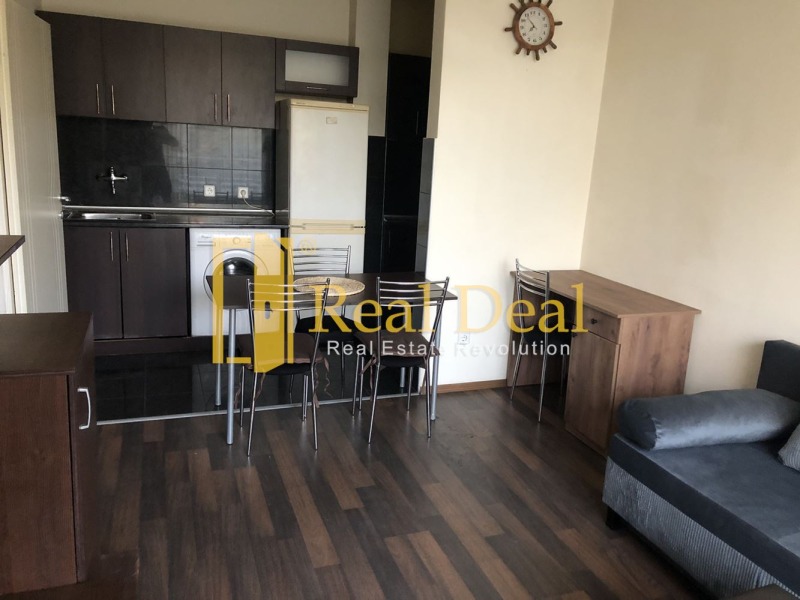 Дава под нем  2-стаен, град София, Люлин 8 •  425 EUR • ID 88515724 — holmes.bg - [1] 