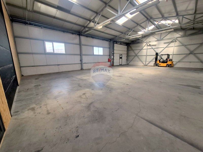 Дава под наем СКЛАД, гр. Варна, с. Каменар